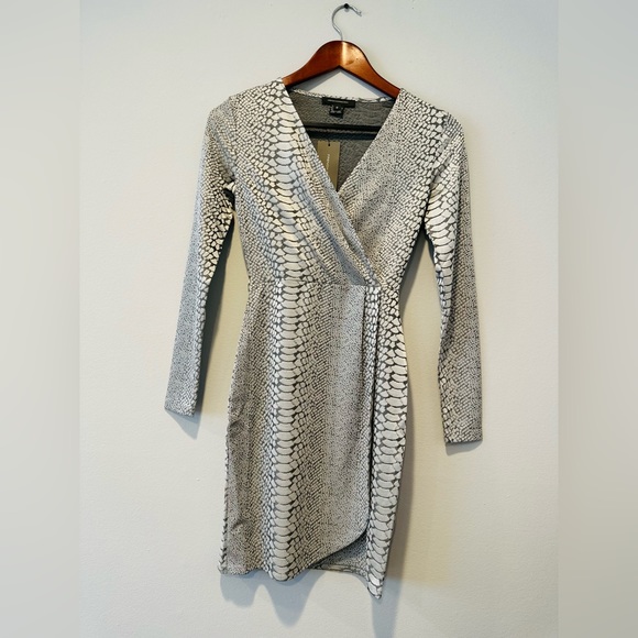 French Connection Women's Long Sleeve Snake Jacquard Dress Silver Size 0 - Picture 9 of 11
